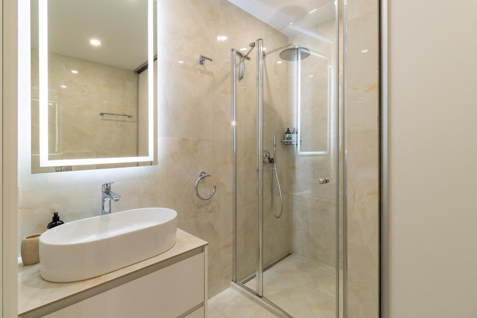 Luxury Central Apartment In Putvinskio Street Kaunas Kültér fotó